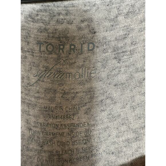 Torrid x Sylvia Mollie Leopard Tunic Top Sequin Flower Black Gray Size 2 - Picture 5 of 5